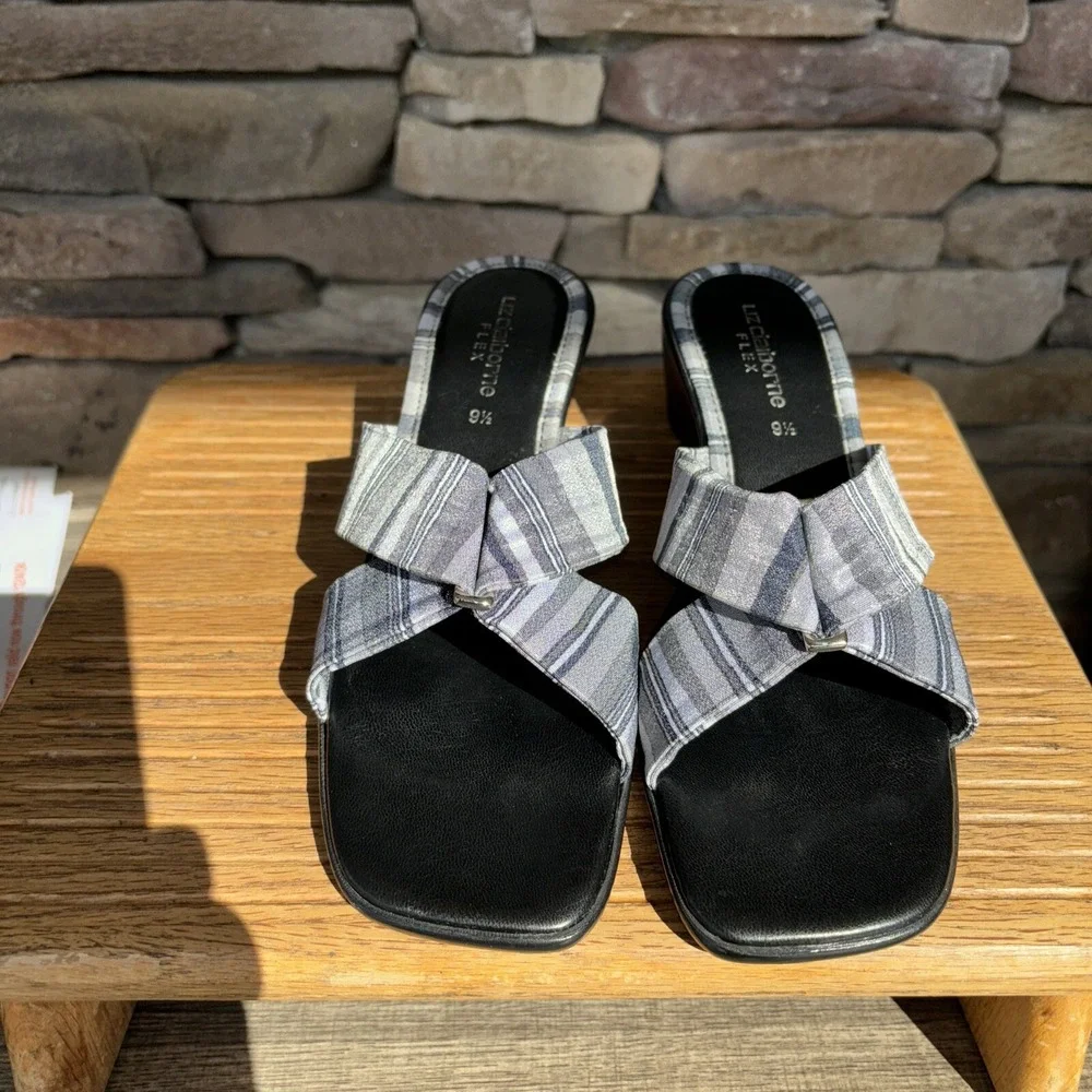 Liz Claiborne Flex Grey Striped shoes peep toe sandals Wedge Heel womens sz 9.5